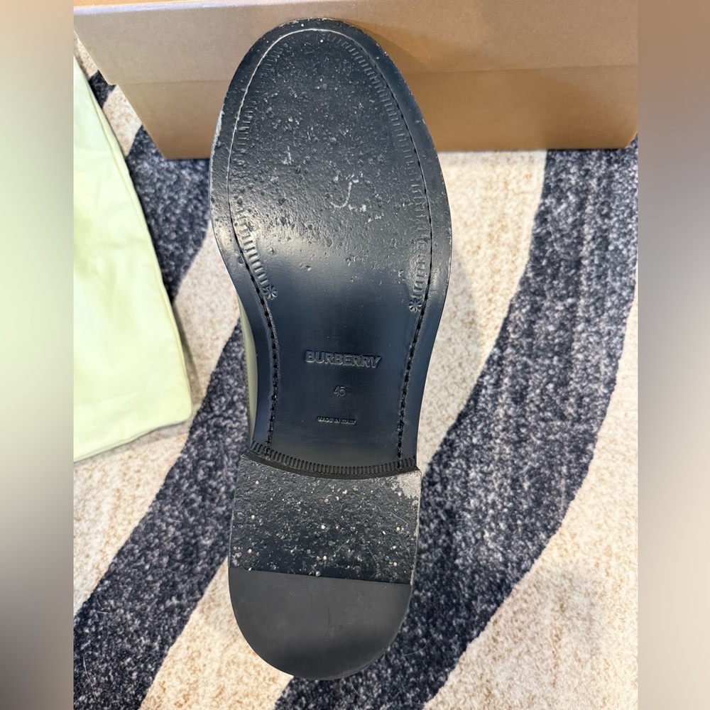 burberry arndale formal shoe, size 11.5. - Picture 2 of 4